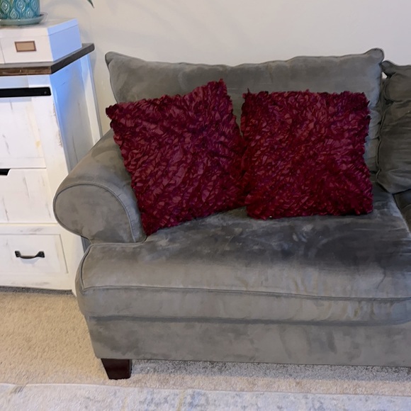 Throw Pillow Set 2 Count - Picture 2 of 3